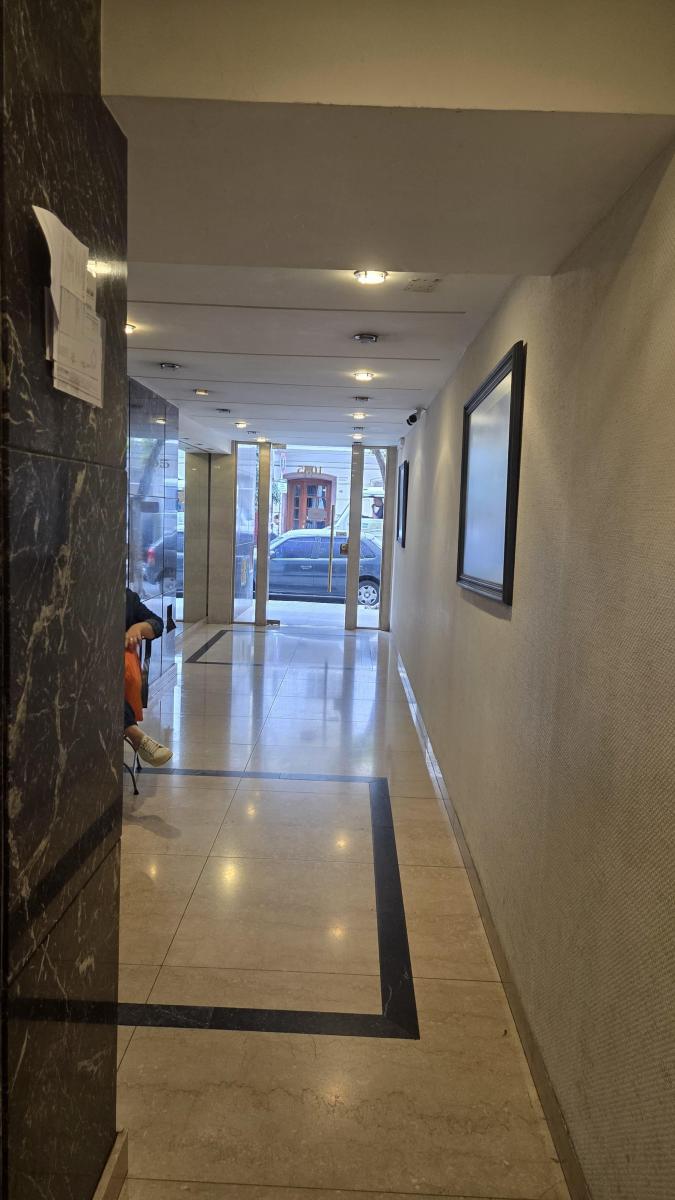 5 Ambientes - Semipiso Impecable - Patio - a Pasos de Av Corrientes 4