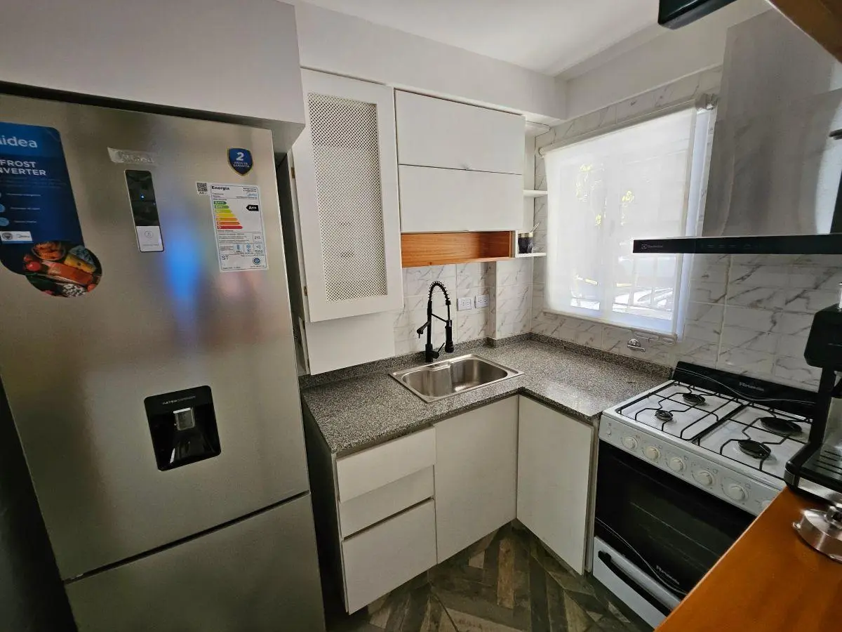 2 AMBIENTES CON PATIO - MEJOR QUE A ESTRENAR - FRENTE A PARQUE CENTENARIO 8