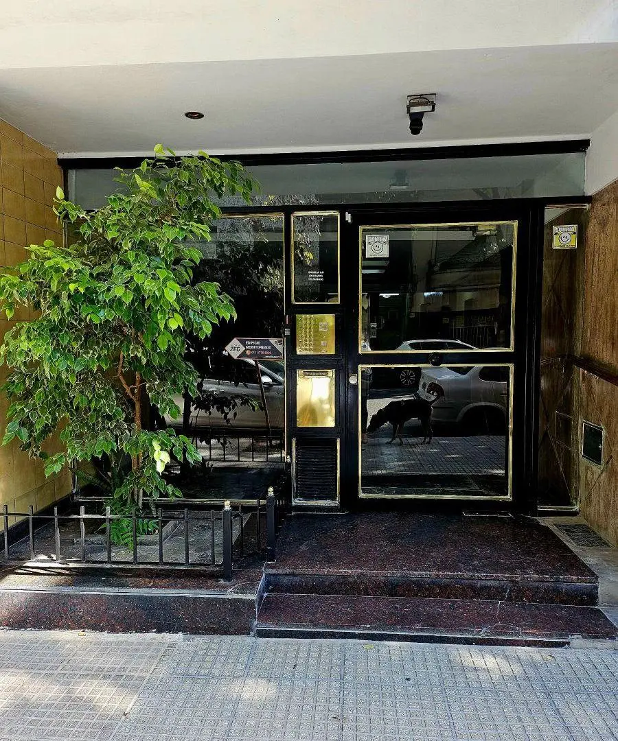 2 AMBIENTES CON PATIO - MEJOR QUE A ESTRENAR - FRENTE A PARQUE CENTENARIO 2