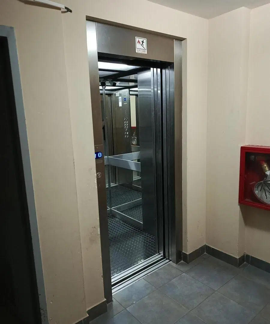 1 AMBIENTE DIVIDIDO Y EQUIPADO PARA 2 PERSONAS - ACEPTA FINAER O RESPALDAR 4