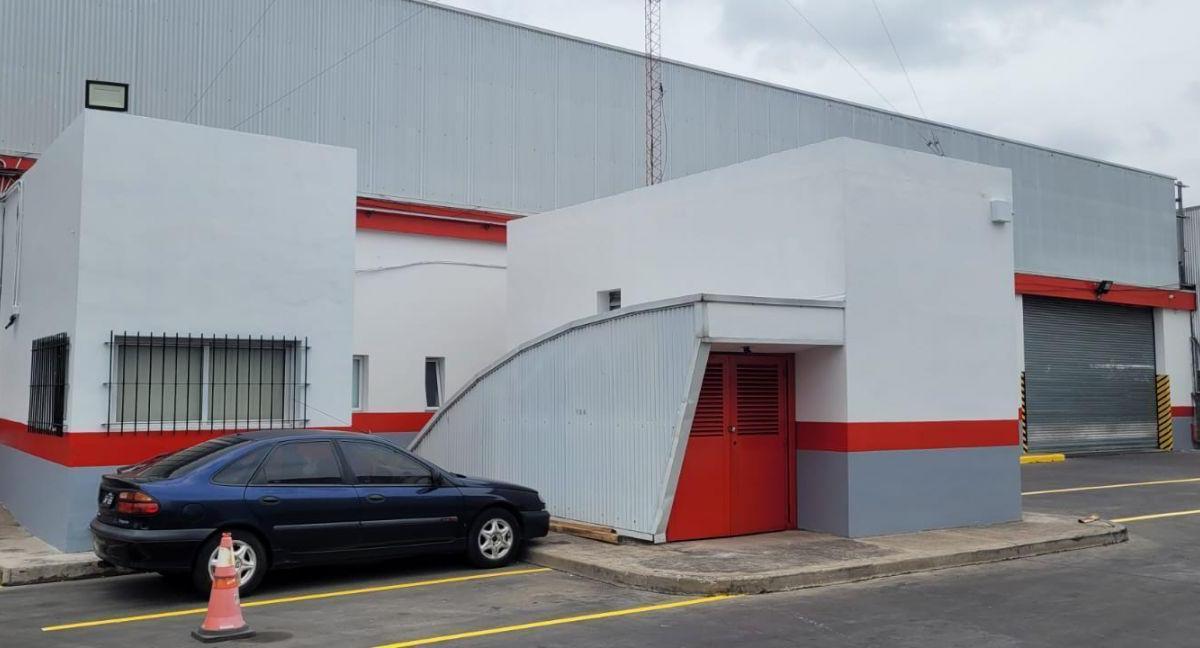 Galpon de 2700 m², Excelente Ubicacion Zonif: Industrial 4