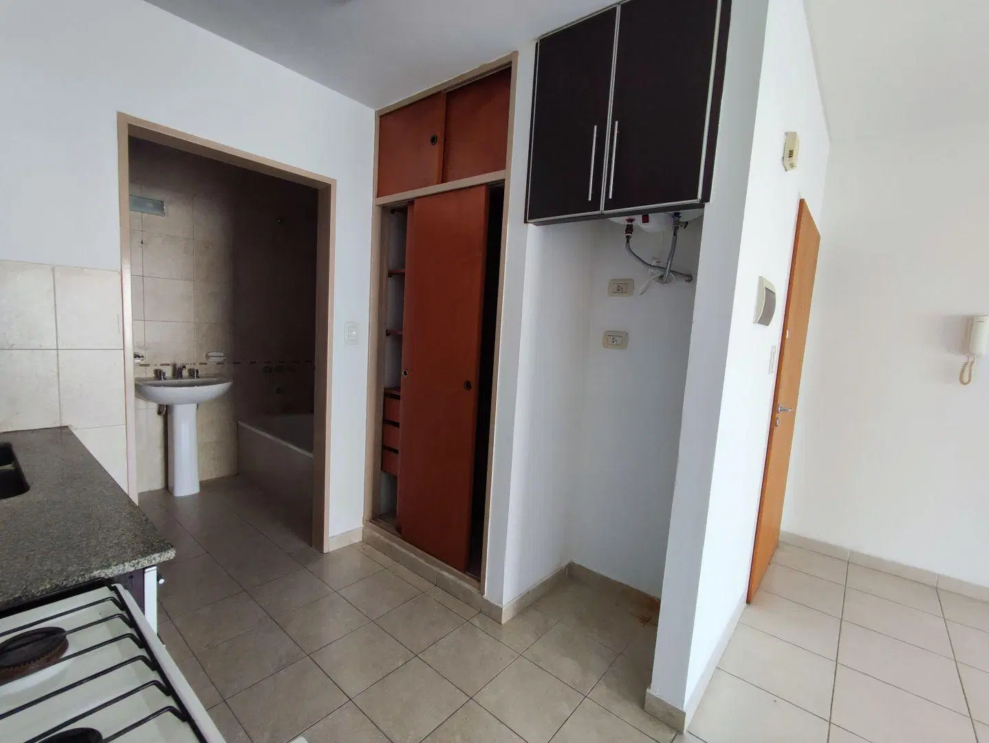 Monoambiente super amplio con balcon y amenities en Villa Urquiza 3