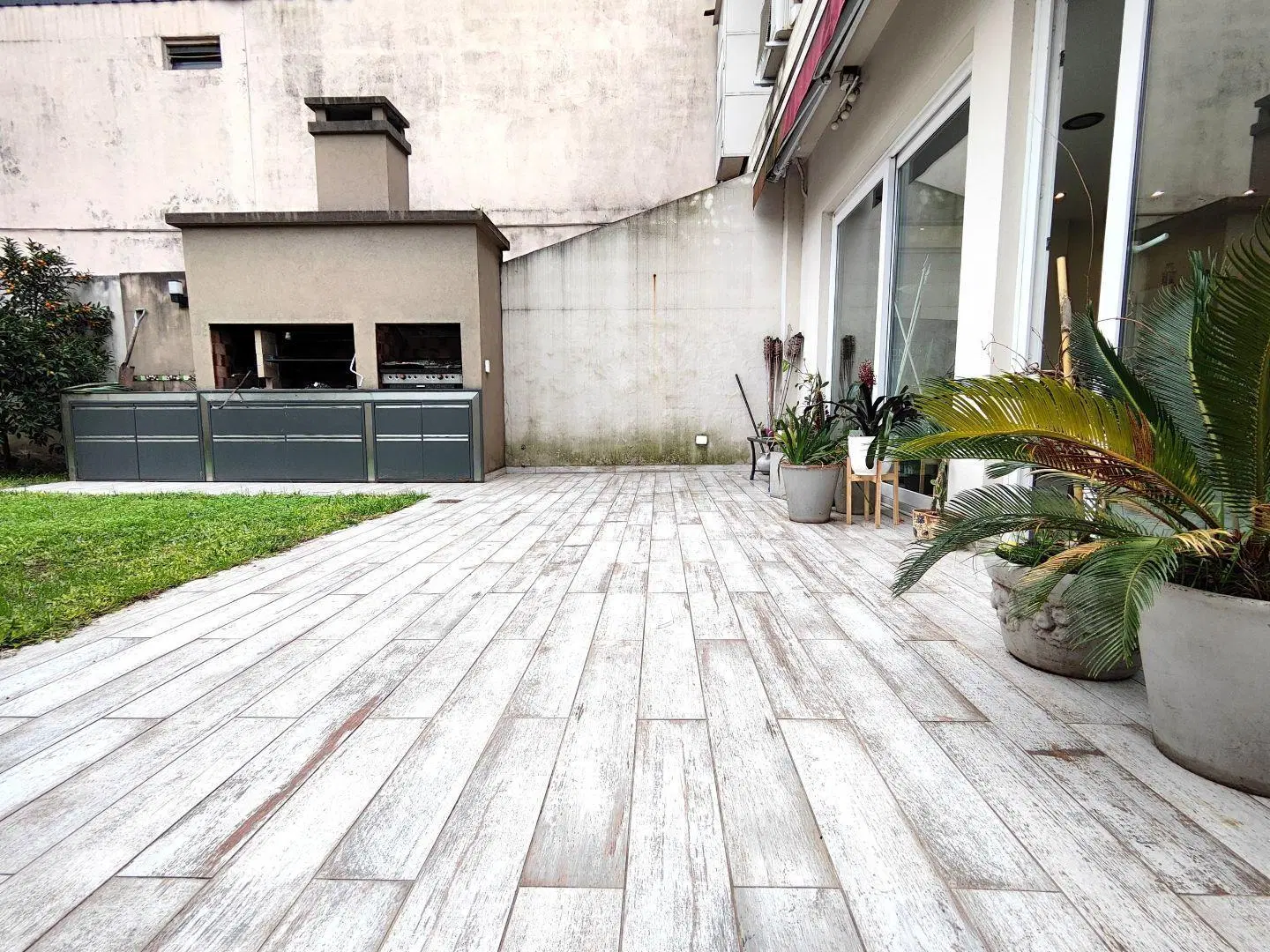 Venta hermoso 4 Ambientes  en Santos Lugares de categoría 4