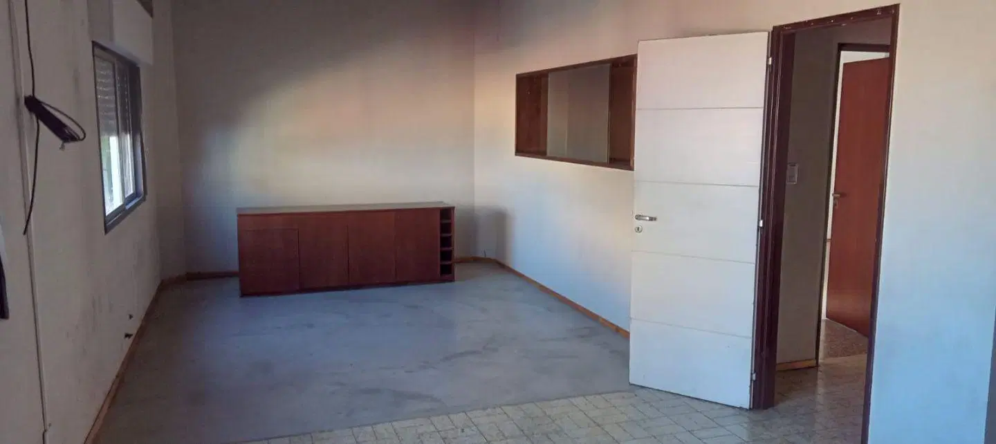 Depósito Industrial con Oficinas y Fuerza Motriz, 475 m² en San Martín 3