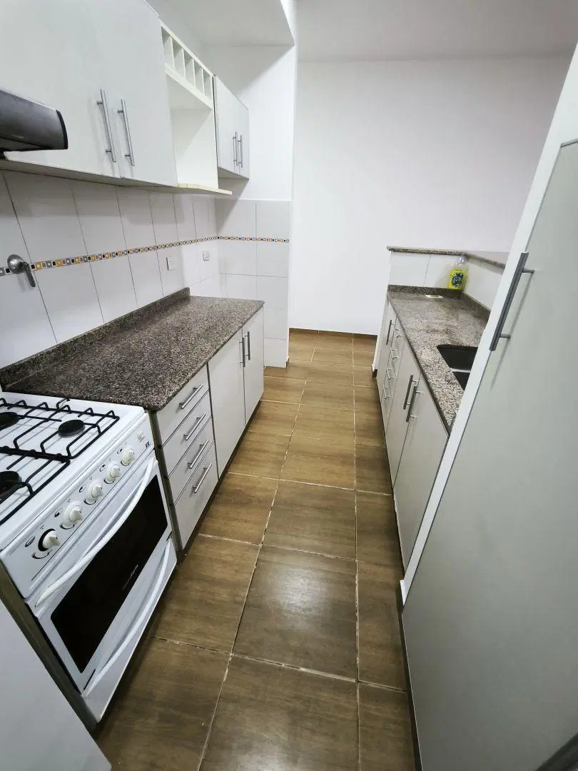 VENTA DE PH EN PB CON PATIO Y PARRILLA EN ALMAGRO 5