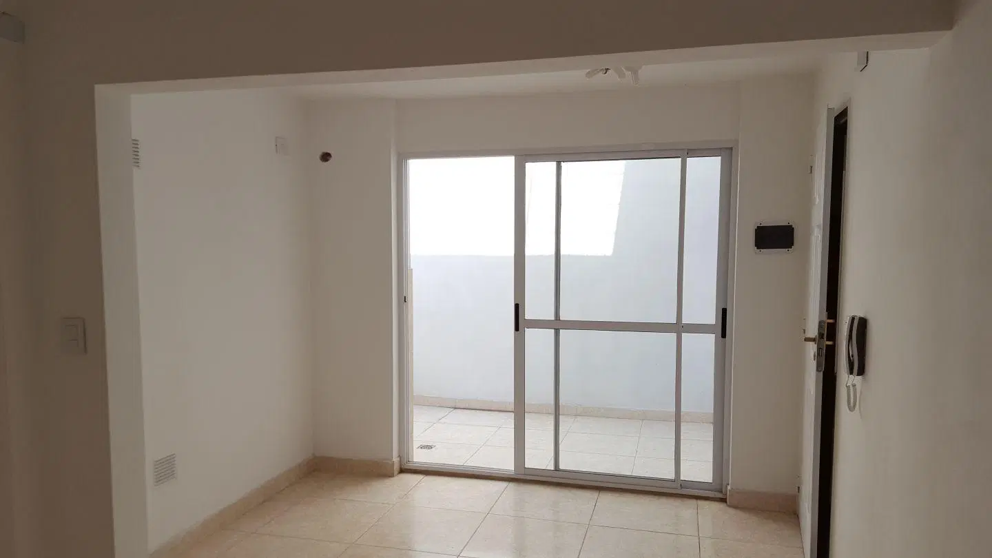 Departamento en PH de 2 ambientes con patio y terraza 5