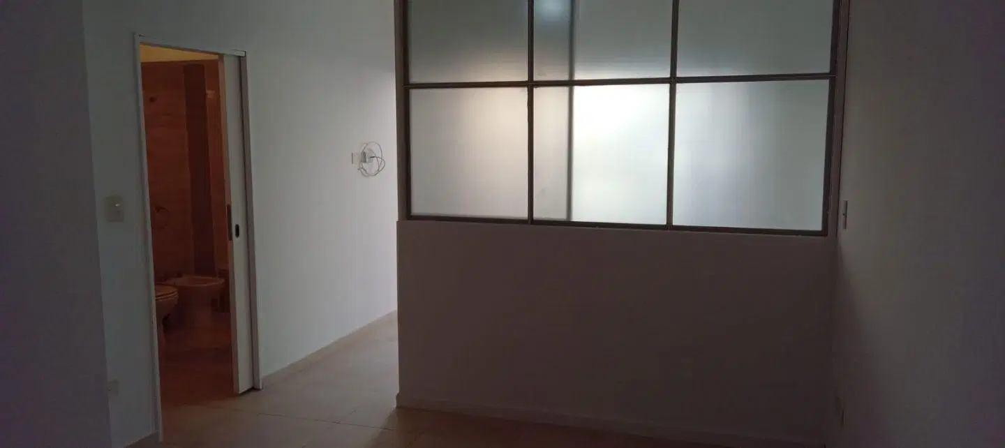Monoambiente en alquiler con balcon y parrilla propia 2