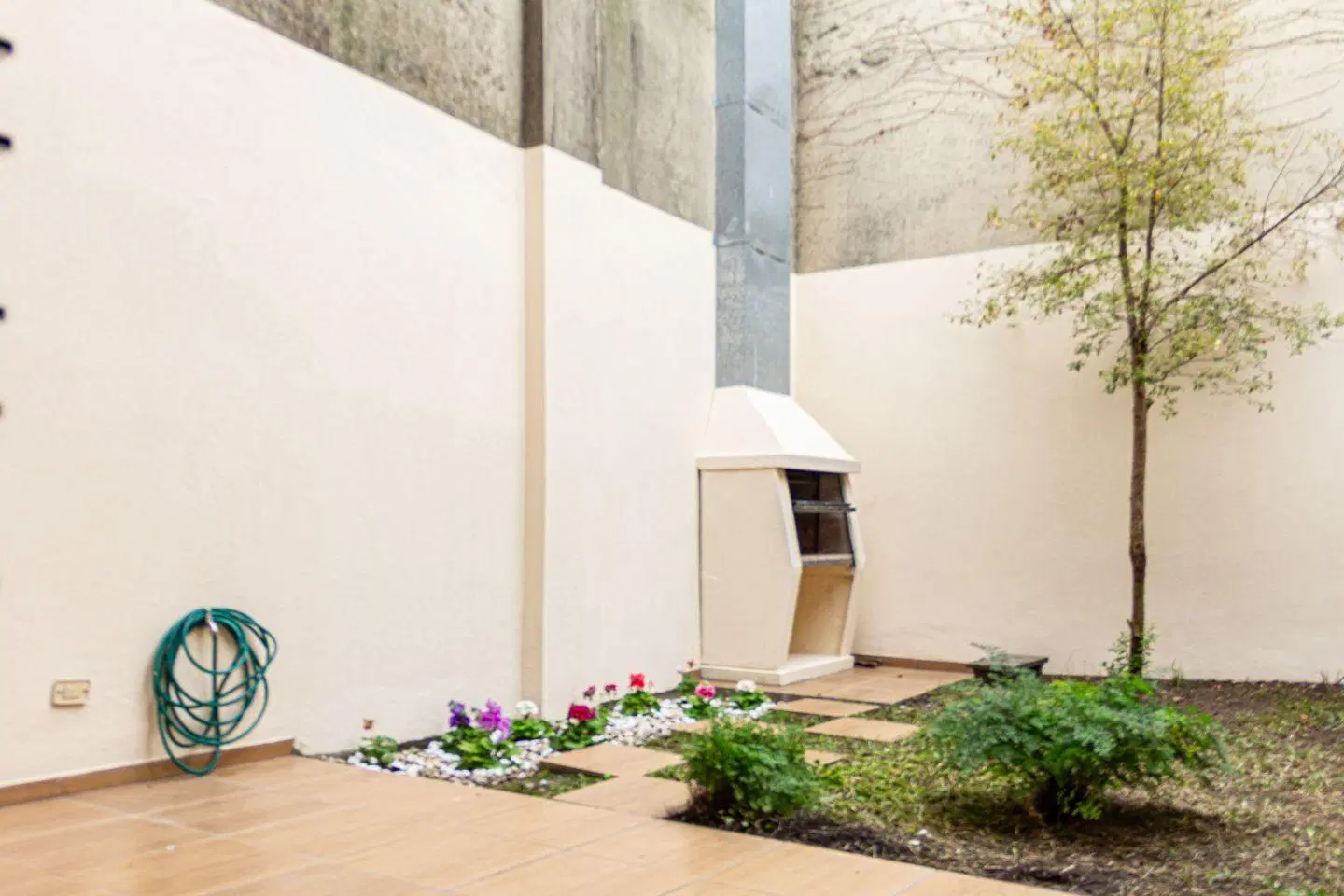 2 ambientes precioso con patio y parrilla 3