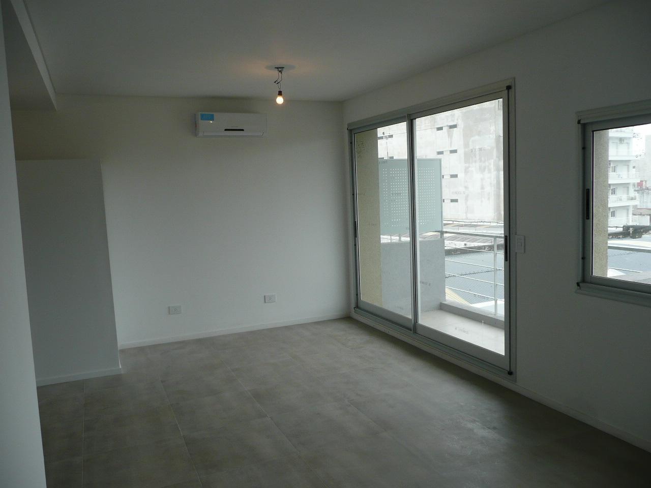 Foto de Monoambiente con balcon muy luminoso, imagen 1