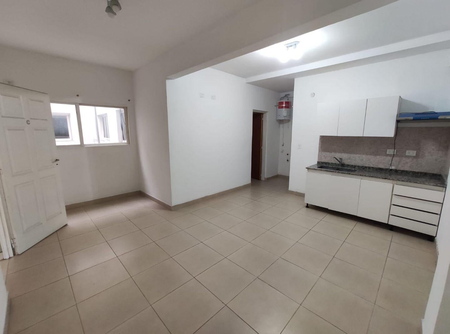 Foto de Alquiler departamento PH 2 ambientes en Saenz Peña, imagen 2