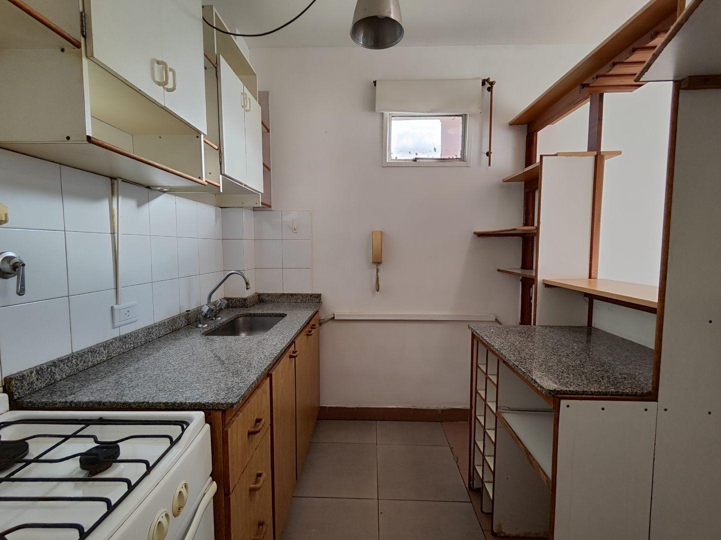 Foto de monoambiente en alquiler con balcon en Belgrano, imagen 2