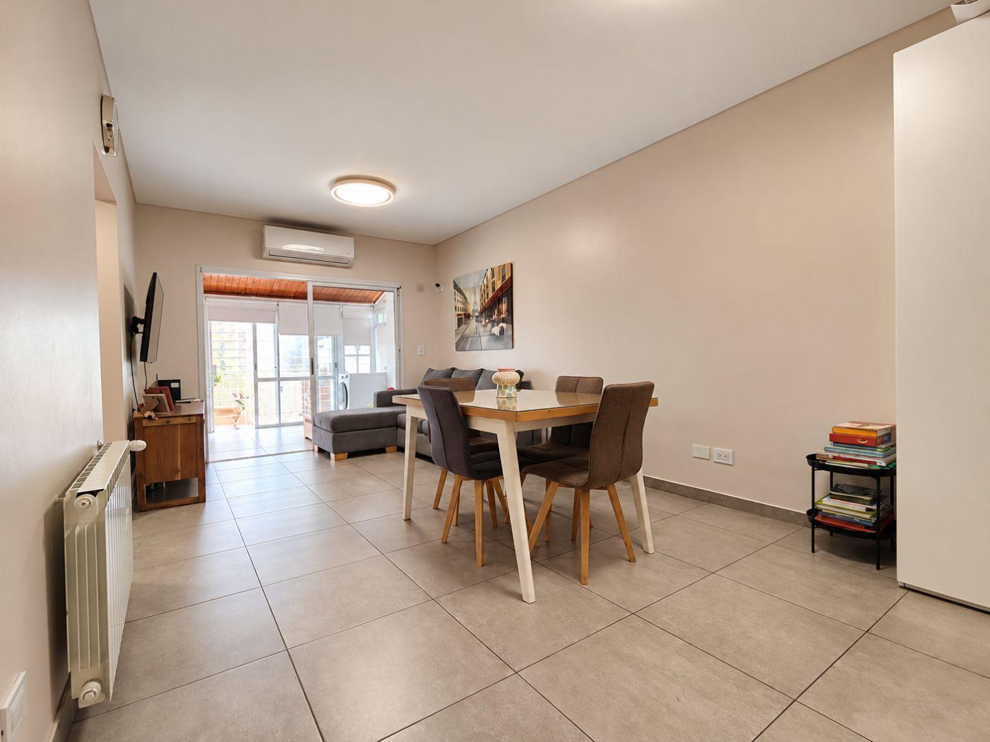Foto de Venta Excelente departamento 2 ambintes con patio en Villa Devoto, imagen 5
