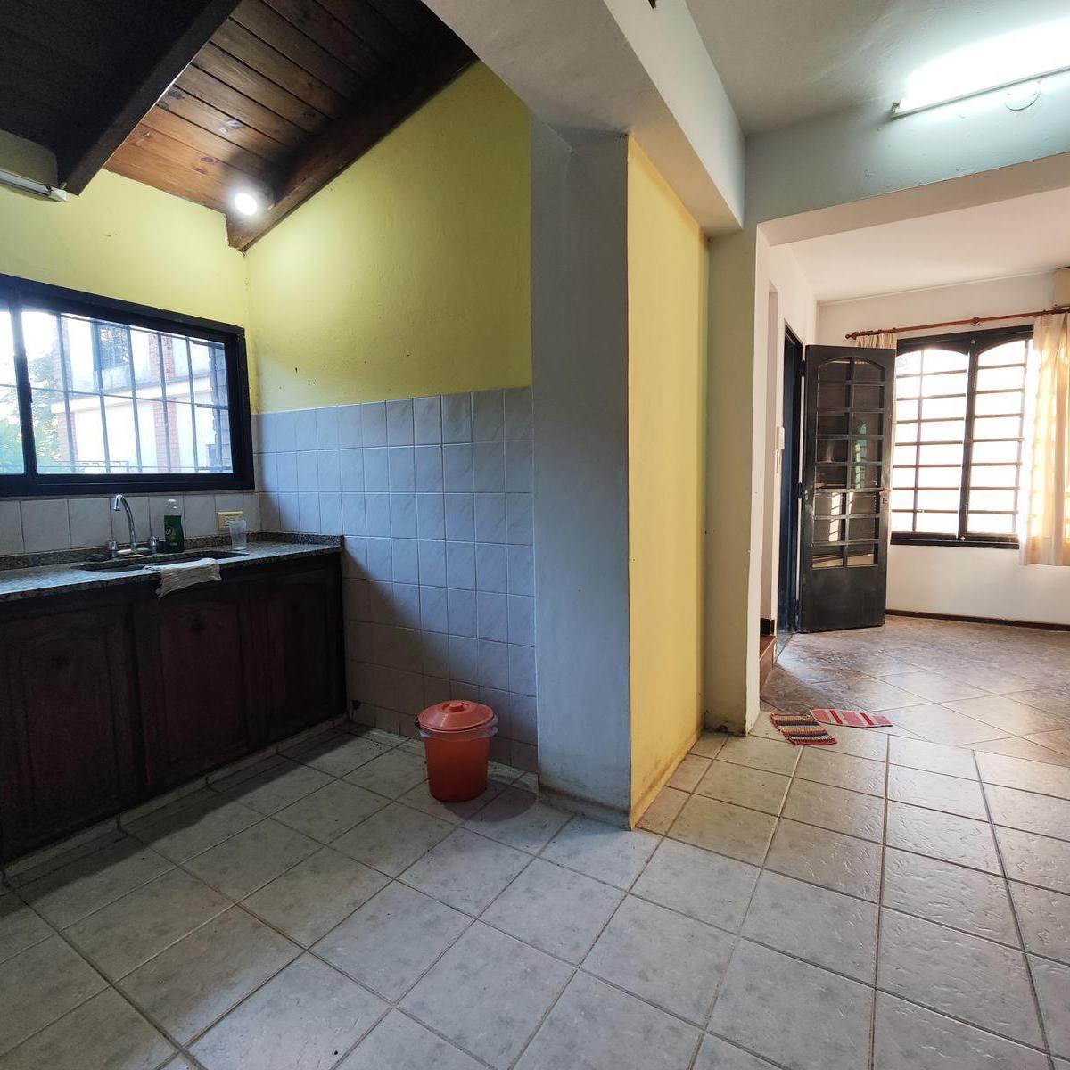 Venta Casa 3 Dorm. Pileta Apto Crédito 4