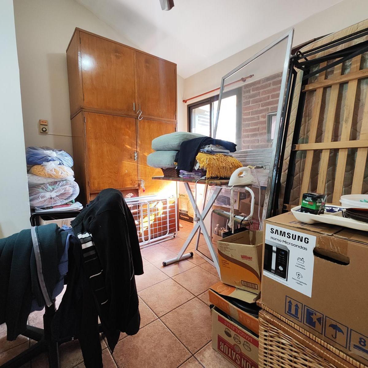 Venta Casa 3 Dorm. y 3 Locales Apto Crédito 5