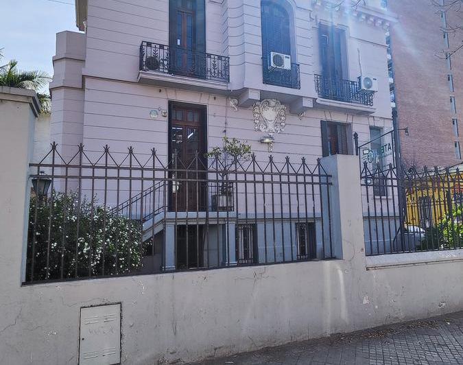 Alquiler Casona Comercial en Esquina Córdoba y Rodríguez 5