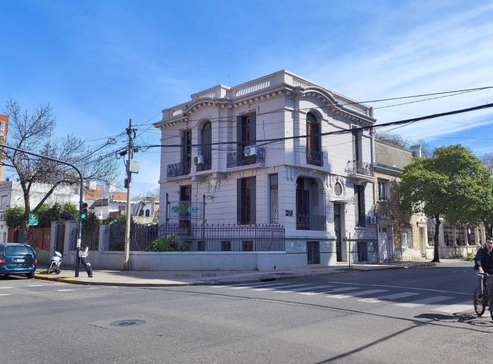 Alquiler Casona Comercial en Esquina Córdoba y Rodríguez 4