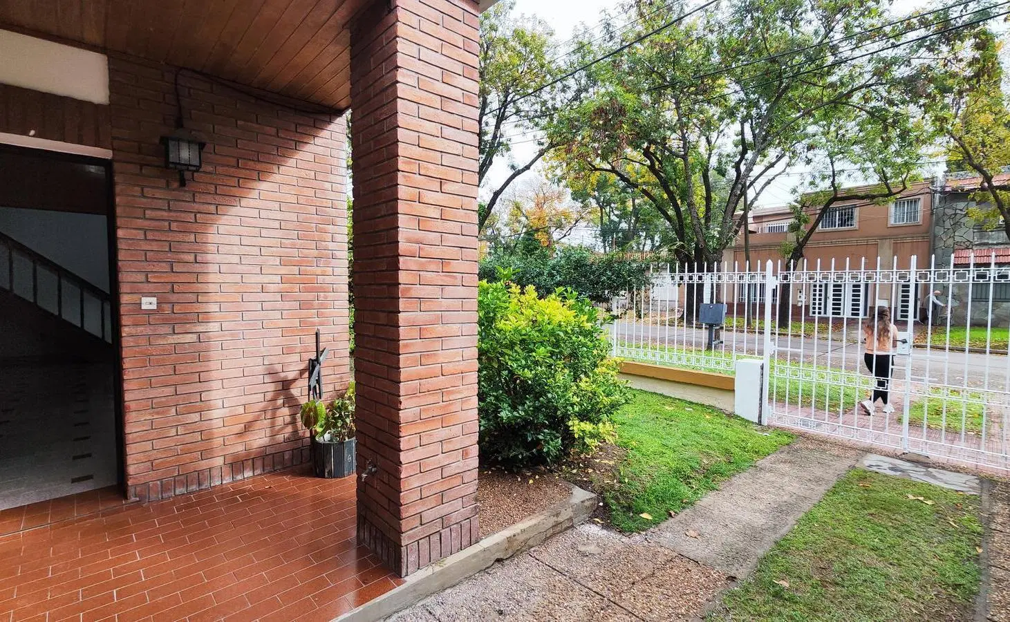 Venta Casa 4 Dormitorios Jardin Quincho 4