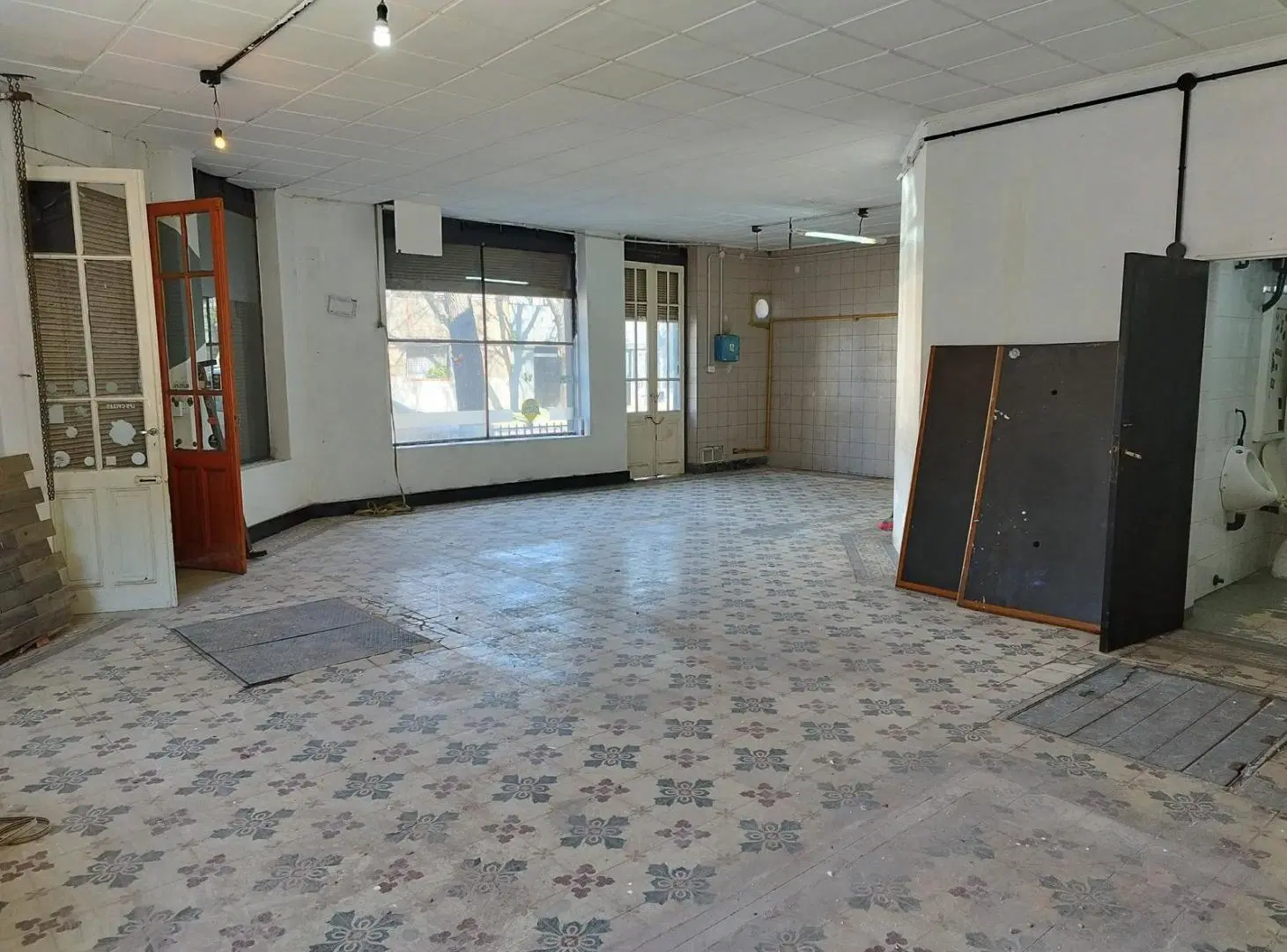 LOCAL COMERCIAL EN ALQUILER 5