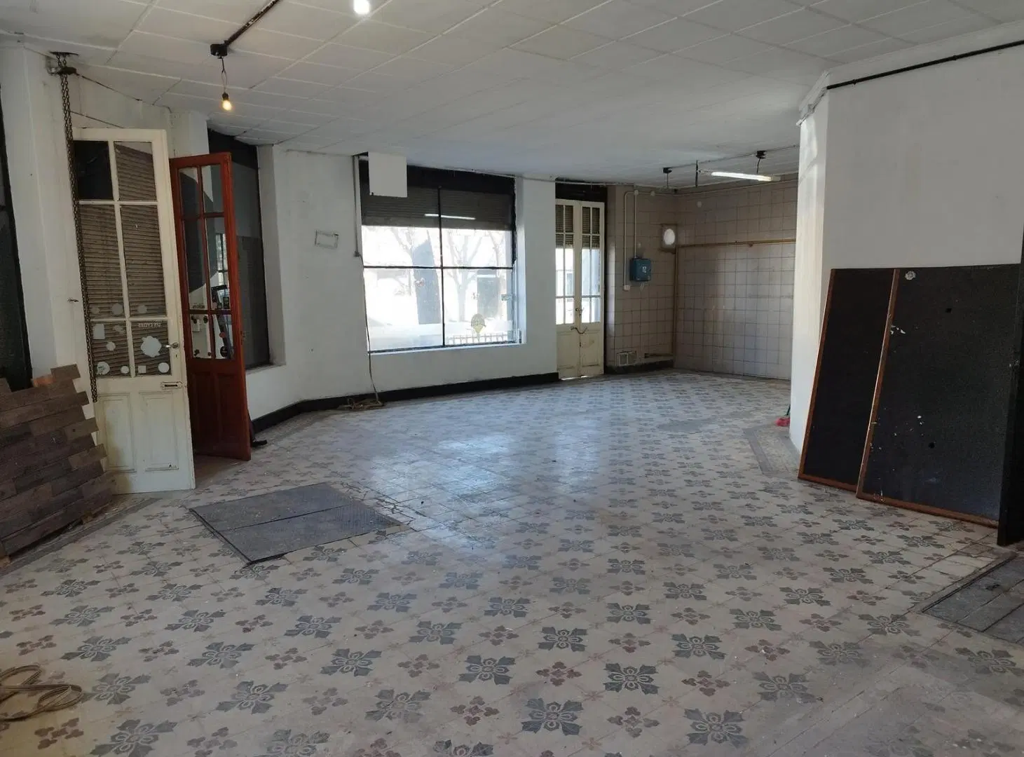 LOCAL COMERCIAL EN ALQUILER 2