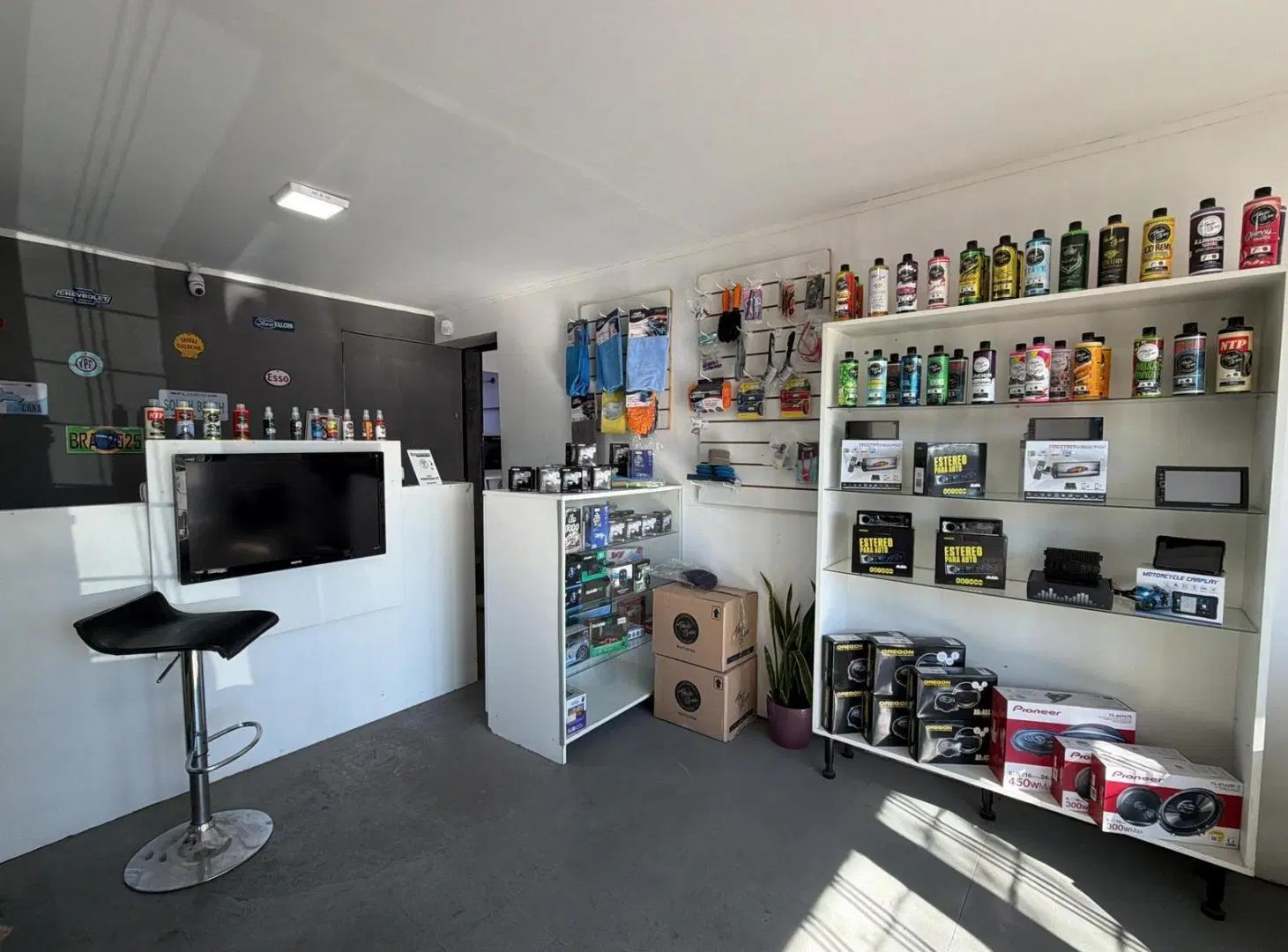 Venta Casa con Local y 2 viviendas a Reciclar 3