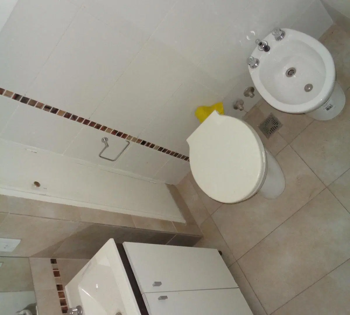 Semipiso con balcon al frente 2 dormitorios living cocina separada Rosario 4