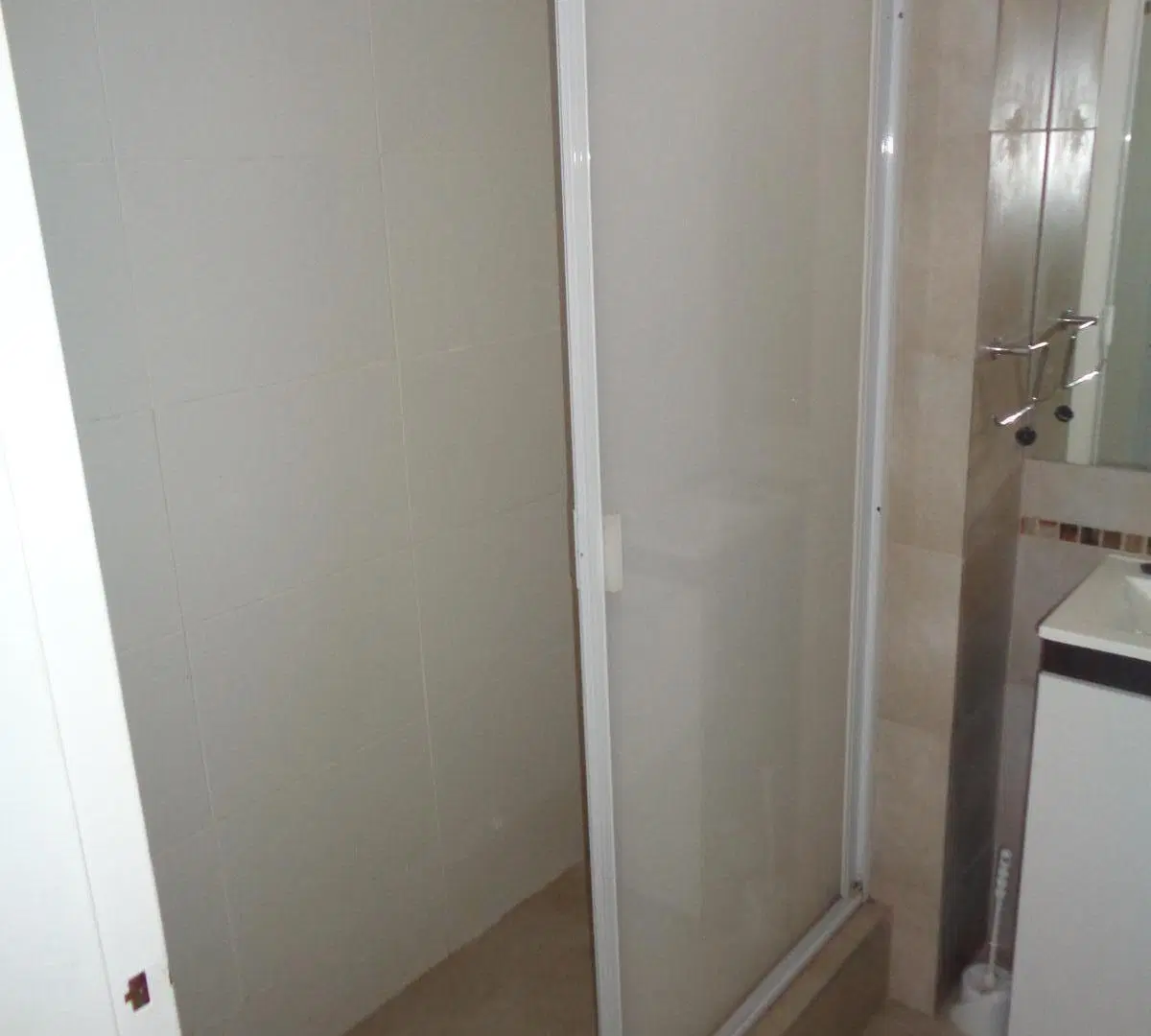 Semipiso con balcon al frente 2 dormitorios living cocina separada Rosario 1