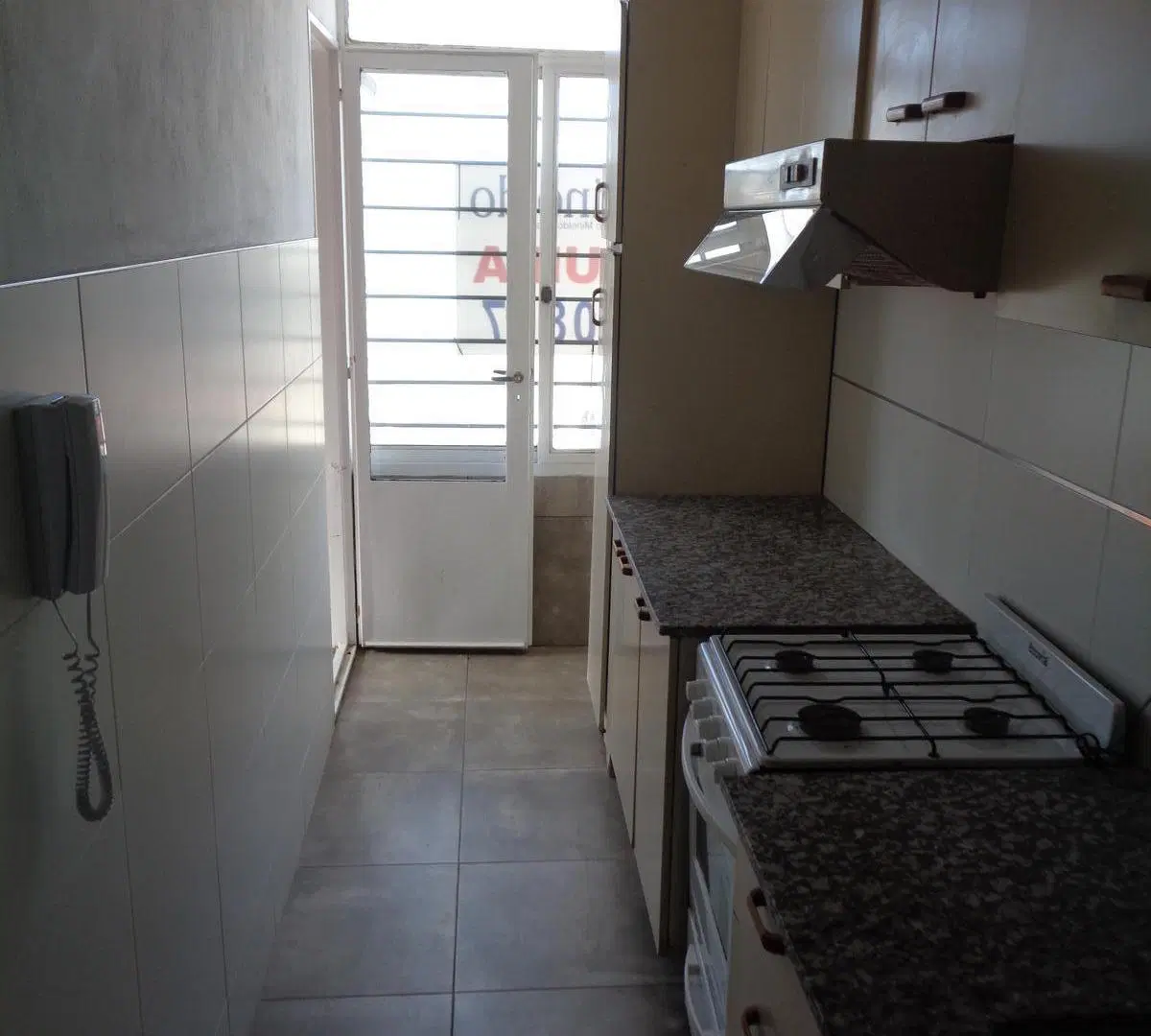 Semipiso con balcon al frente 2 dormitorios living cocina separada Rosario 8