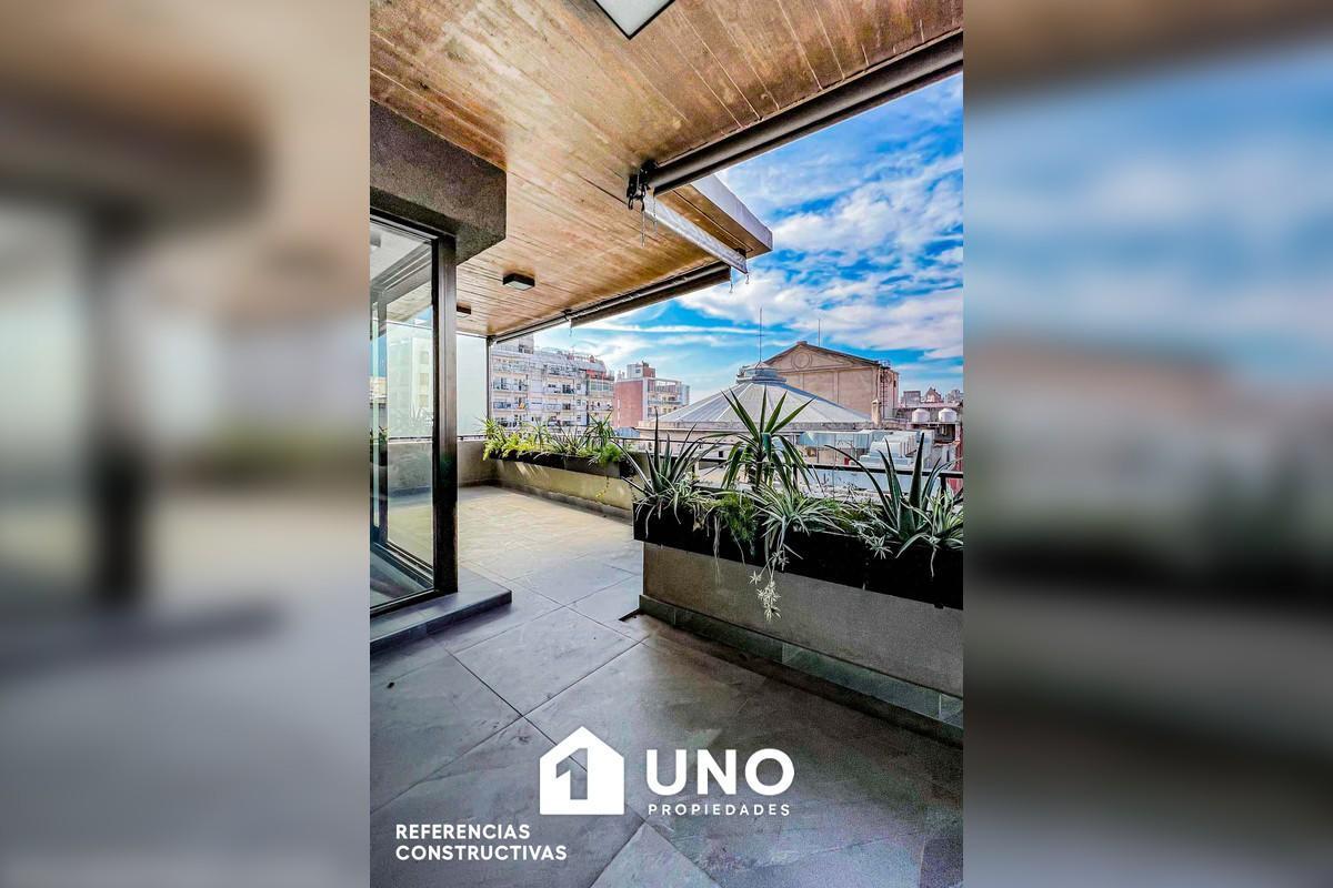 Duplex en semipiso con amplia terraza, parrillero y amenities en Balcarce y San Juan. Entrega 2028.