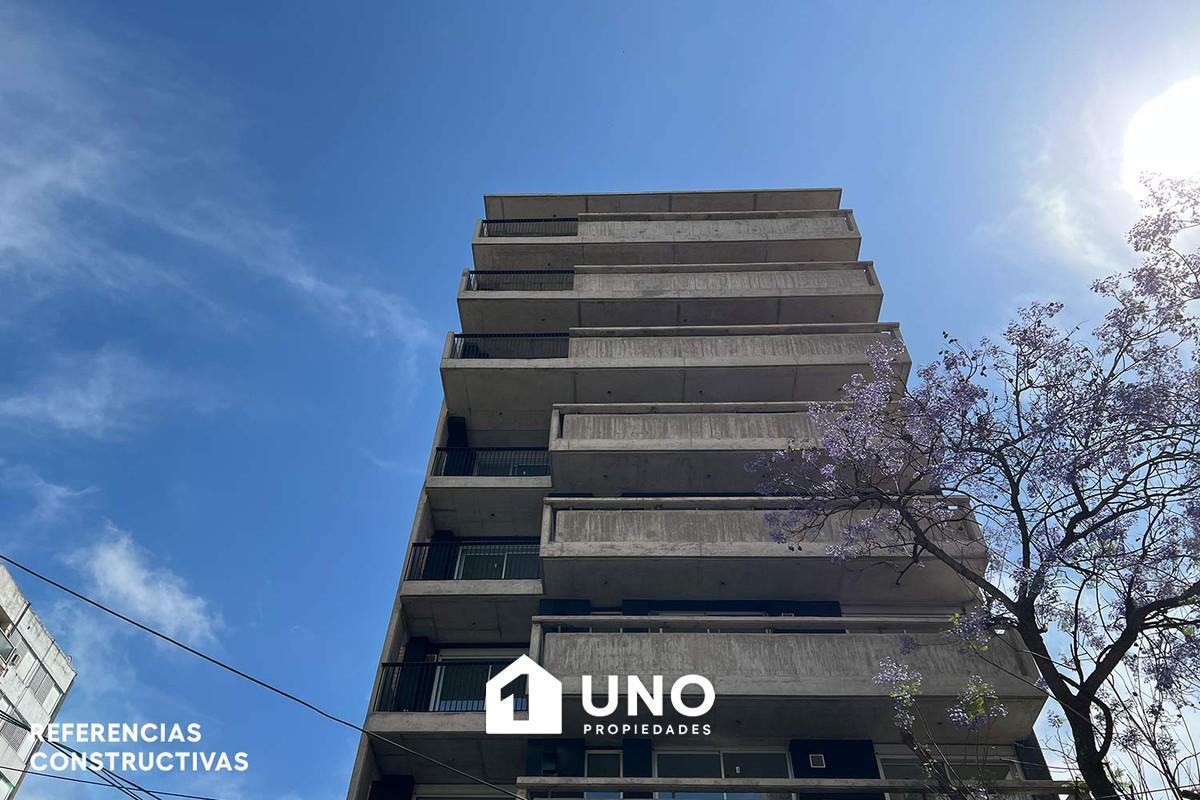 Semipiso de 1 dormitorio con balcón, entrega en marzo de 2027.