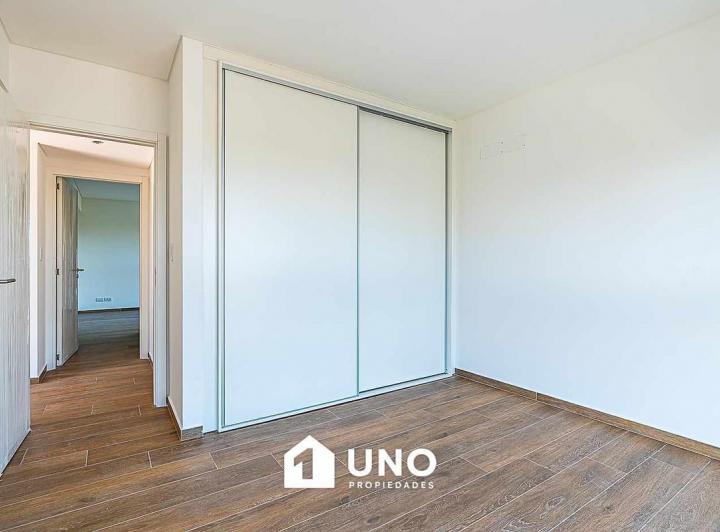 Departamento de categoría en Puerto Norte con amplio balcón, vista parcial al río y amenities de luj 5