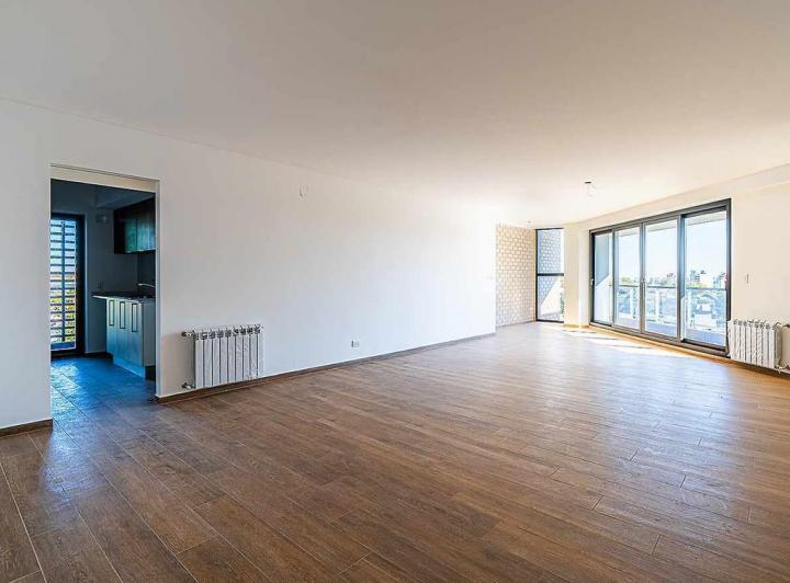 Departamento de categoría en Puerto Norte con amplio balcón, vista parcial al río y amenities de luj 2
