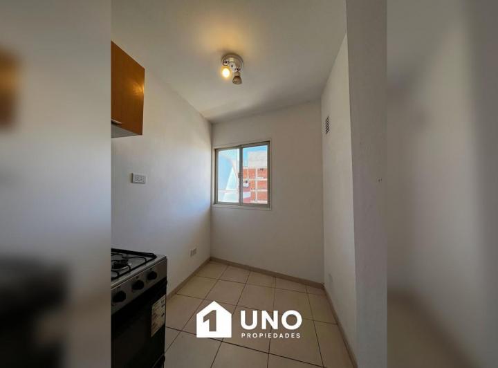 Departamento de 1 dormitorio con balcón a la calle 2