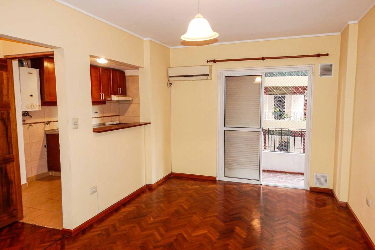 Departamento de 2 dormitorios con balcón corrido. Alquilado hasta 02/2027