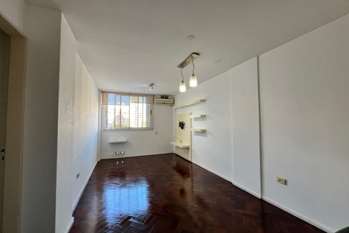 Foto de Departamento amplio de 3 dormitorios en Bv. Oroño, con aires y calefacción. Recién pintado., imagen 1