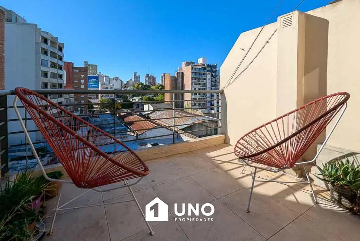 Departamento de 1 dormitorio con amplio balcón en barrio Lourdes. 4