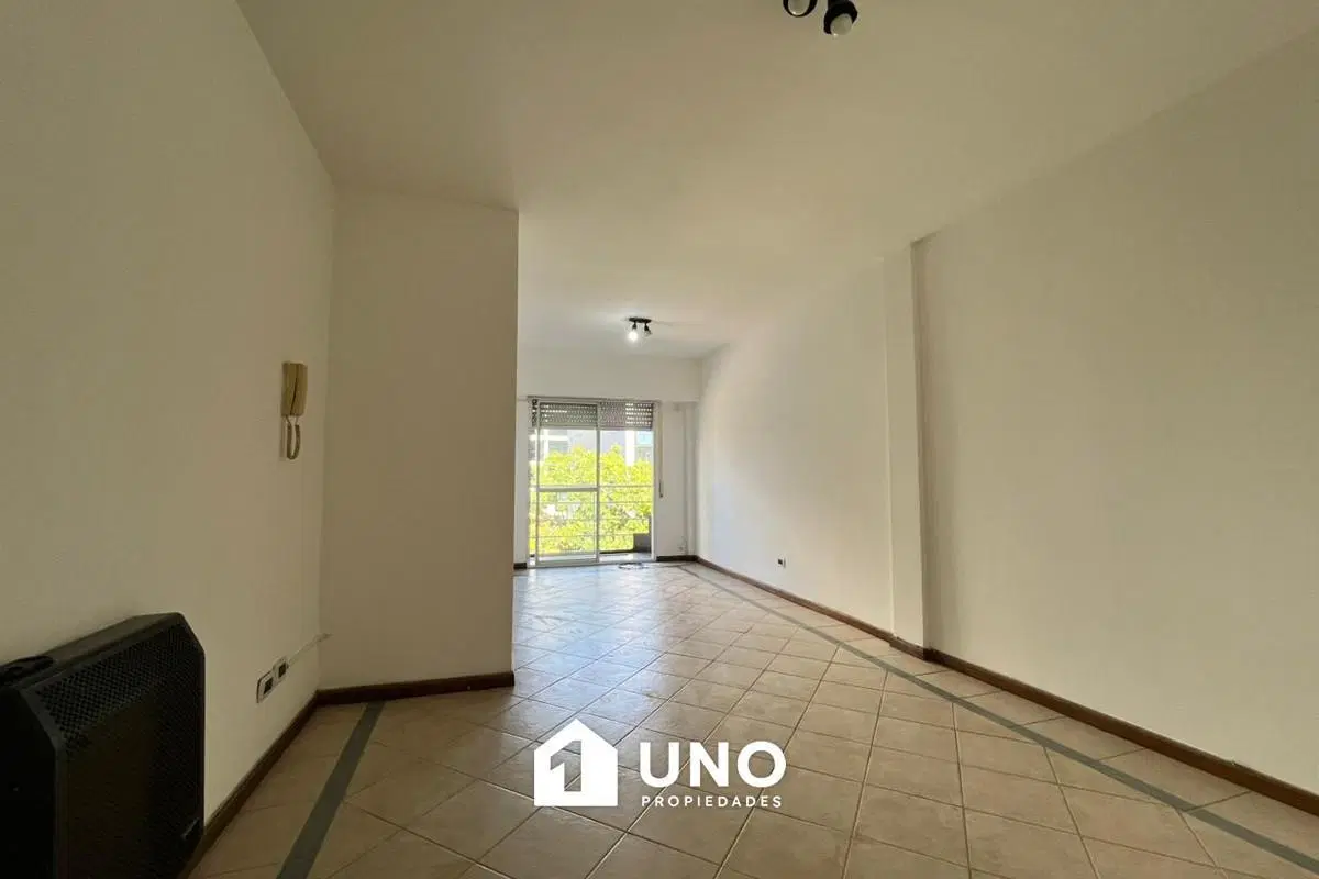 Departamento de un dormitorio con amplio balcón. 4