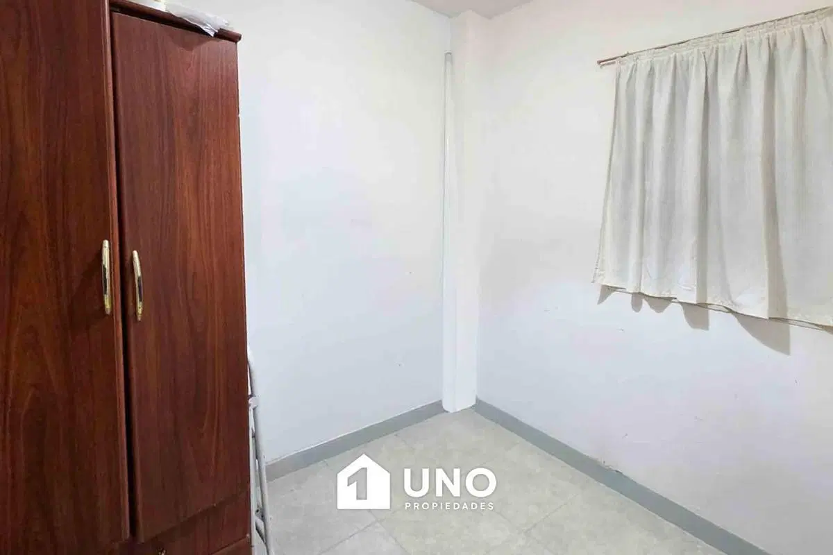 Departamento de 2 dormitorios más comodín. Con cochera incluida en el valor. 2