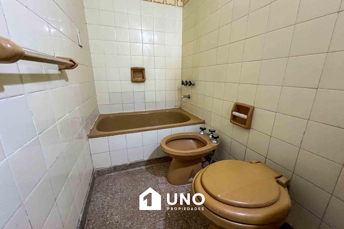 Departamento de 1 dormitorio, próximo al Parque Independencia.