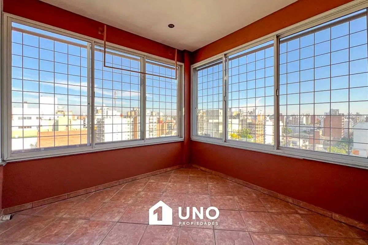 Piso exclusivo de 3 dormitorios con terraza y patio. 5