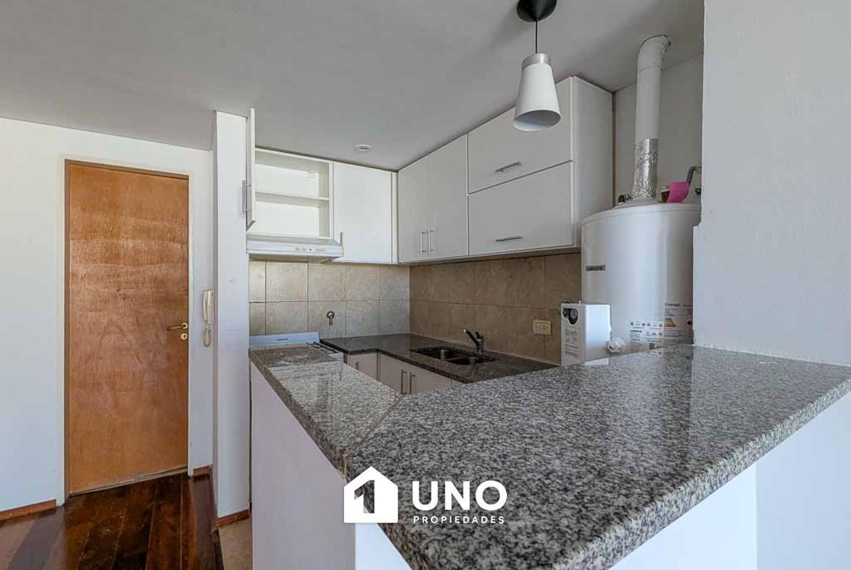 Foto de Monoambiente en barrio Lourdes, con balcón y vista panorámica, imagen 3