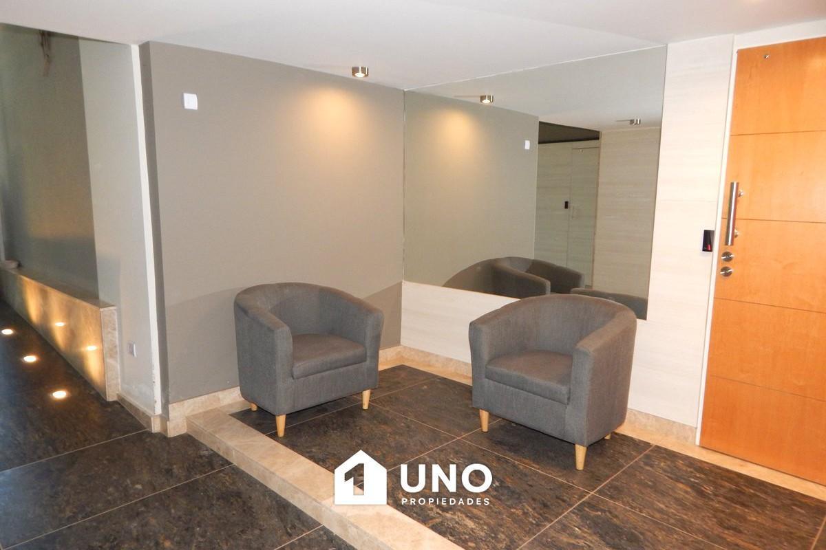 Foto de Departamento de 1 dormitorio con balcón y amplia cocina., imagen 2