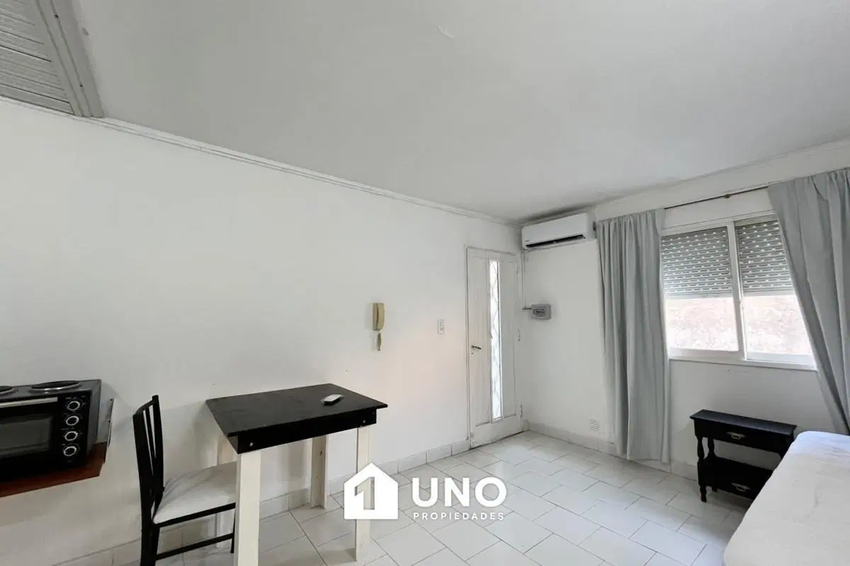 Monoambiente remodelado y amoblado, adaptado eléctrico. 2