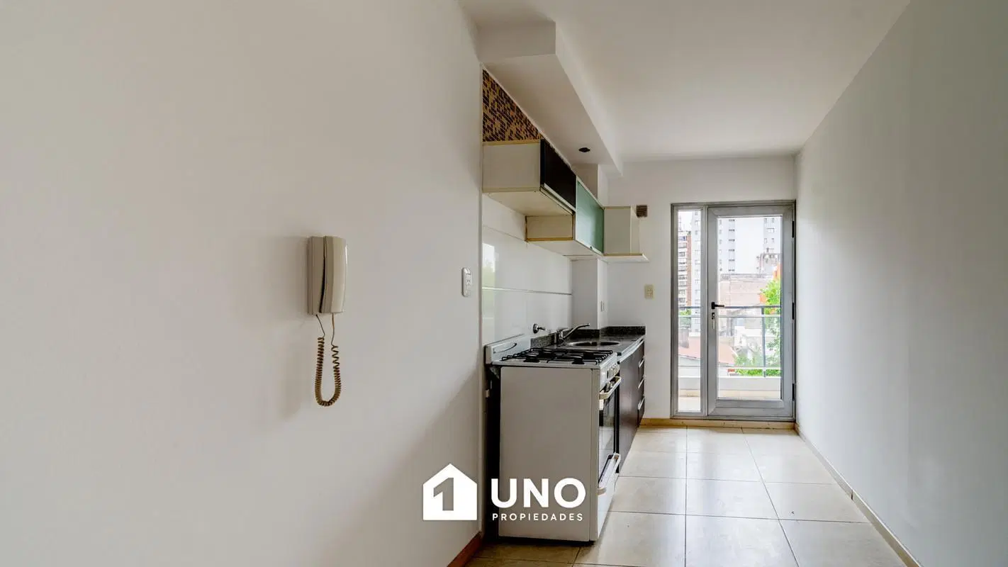 Dpto de 1 Dormitorio Externo con Balcones y Ventilación Cruzada en Barrio Martin. 1