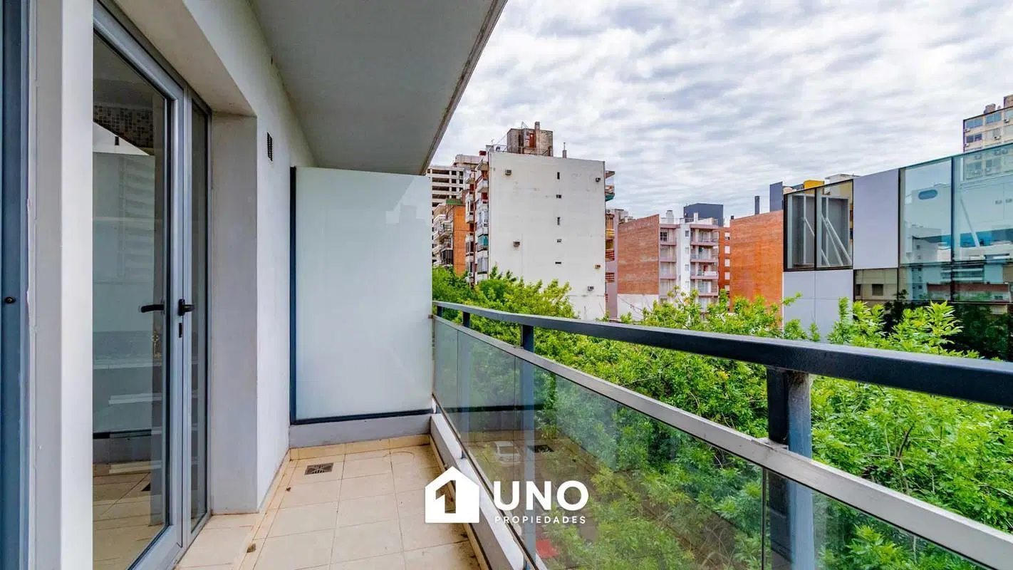 Dpto de 1 Dormitorio Externo con Balcones y Ventilación Cruzada en Barrio Martin. 5
