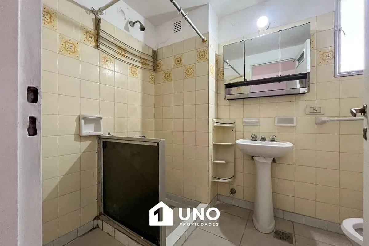 Departamento luminoso de 1 dormitorio con balcón terraza. Apto crédito. 4