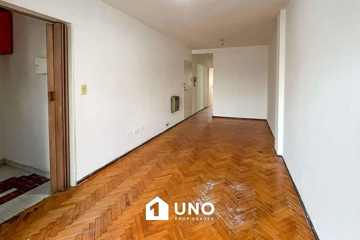 Departamento luminoso de 1 dormitorio con balcón terraza. Apto crédito. 3