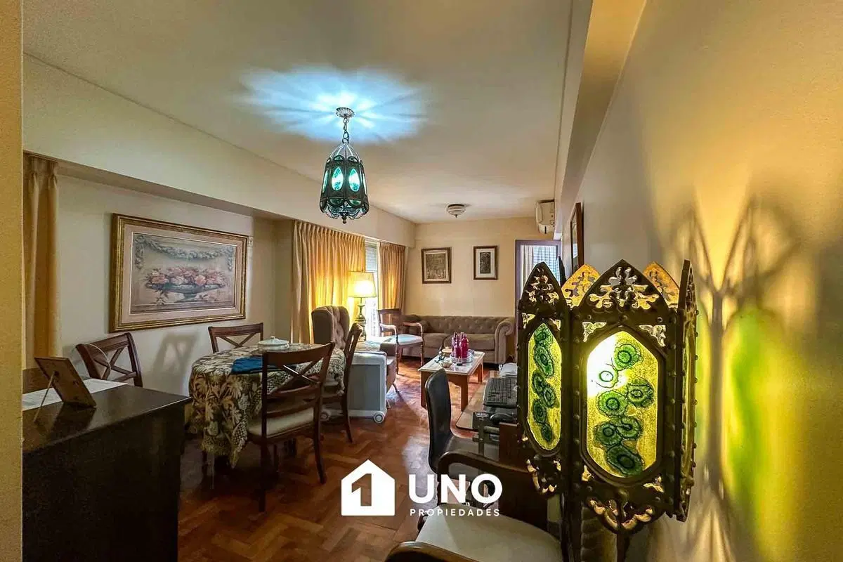 Departamento de 2 dormitorios con balcón orientado al norte. Apto crédito. 2