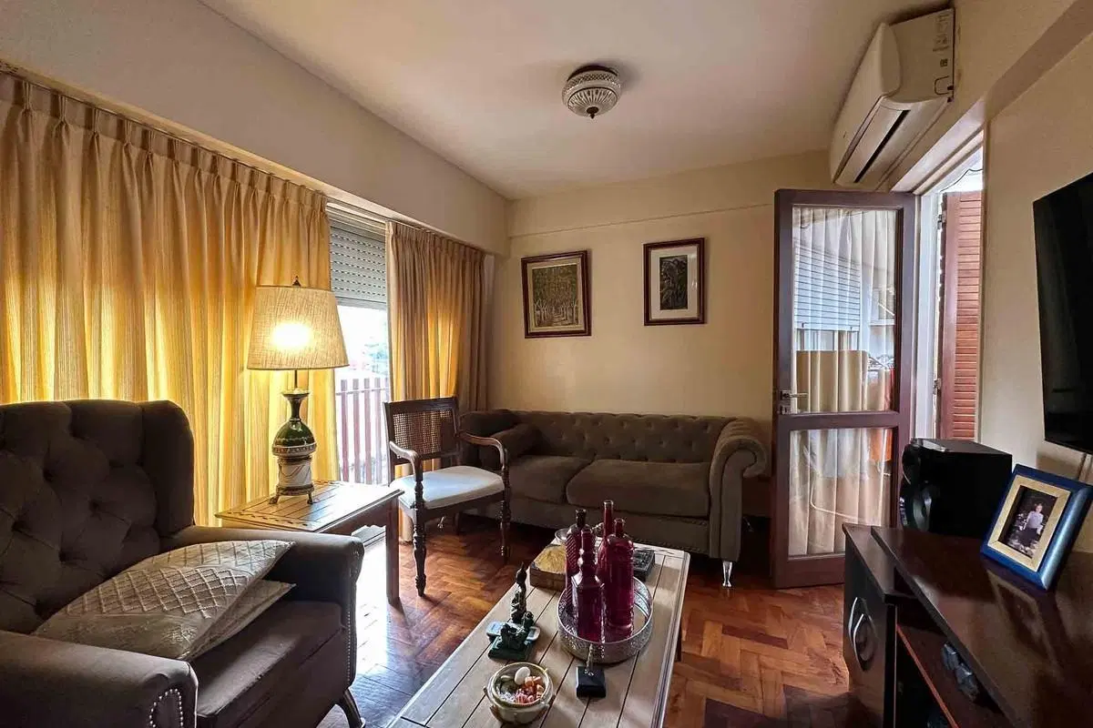 Departamento de 2 dormitorios con balcón orientado al norte. Apto crédito. 3