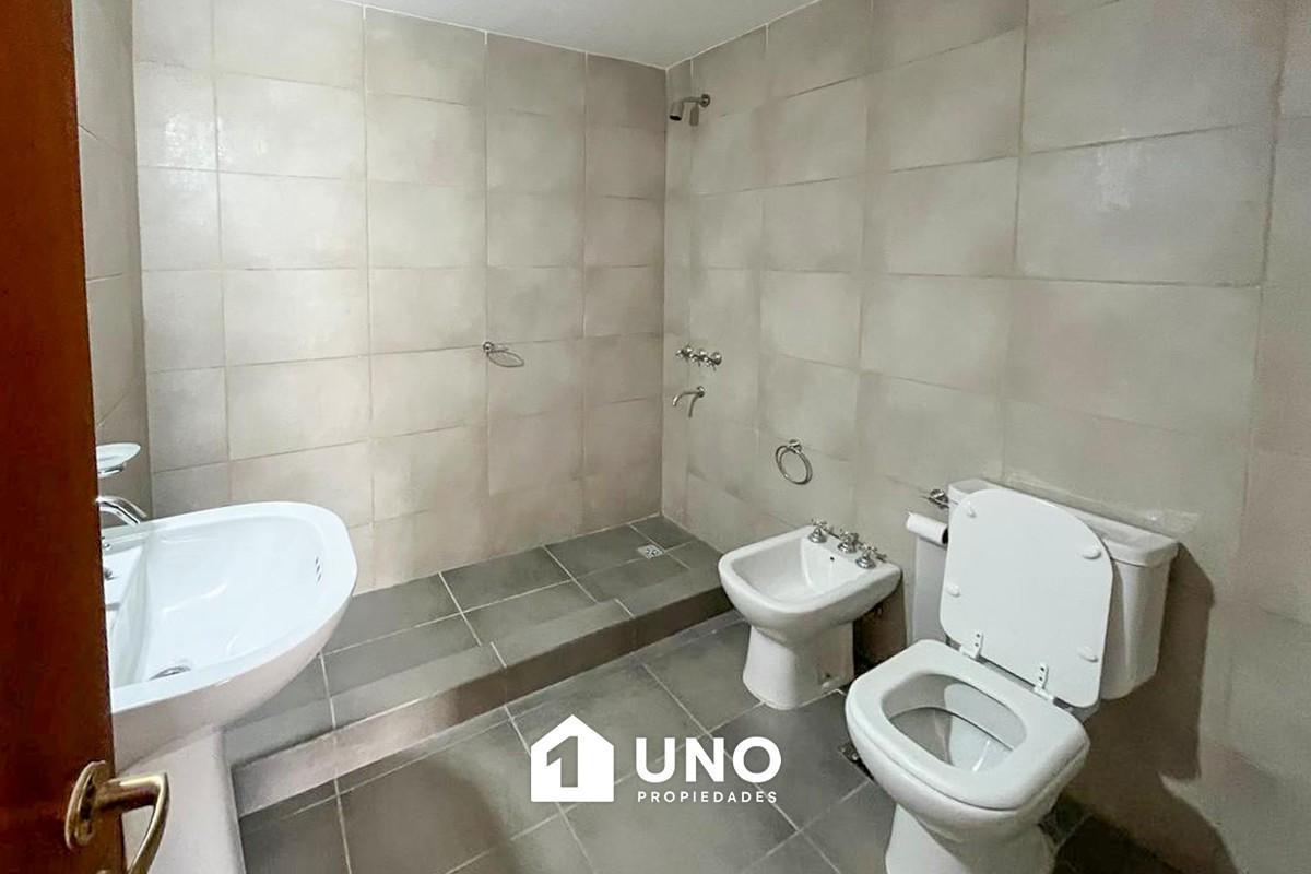 Foto de Departamento a estrenar de tres dormitorios con balcón al frente., imagen 4