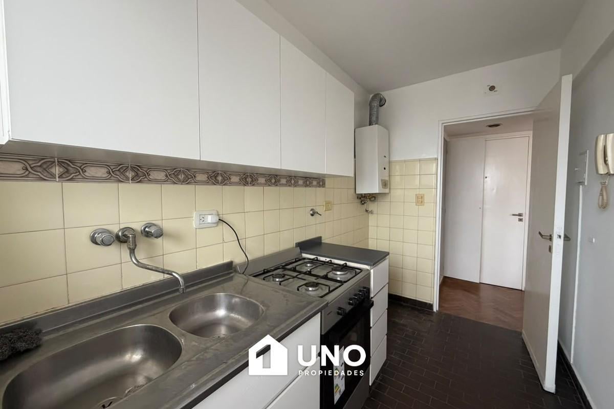 Foto de Departamento un dormitorio con balcón con vista al río., imagen 1